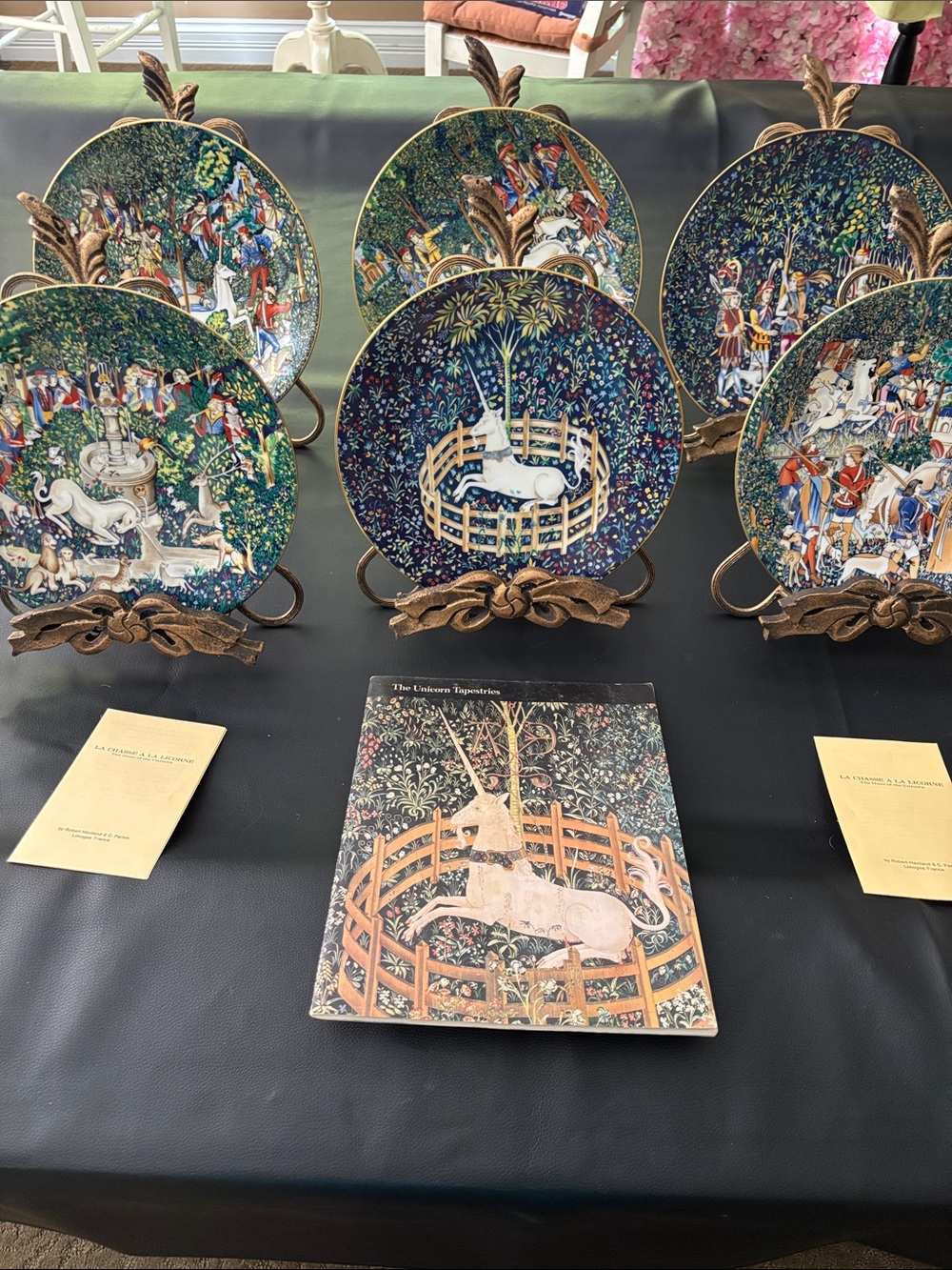 The unicorn tapestries set of six plates